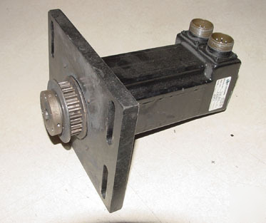 Pacific scientific ac servo motor S33HNNA-rnnm-00