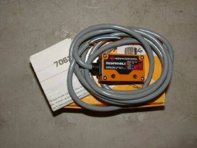 Atc photoelectric fiberoptic beamswitch 7063AFR4X4NLX
