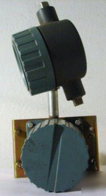 Foxboro RTT10-AQFSN000-chl temperature gage transmitter