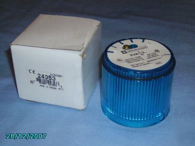 New telemecanique 24353 blue beacon cvr XVAC361 - bnib
