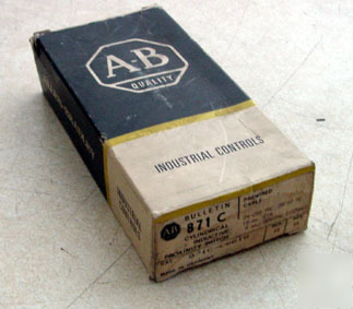New allen bradley proxmity switch 871C-C8B18 in box