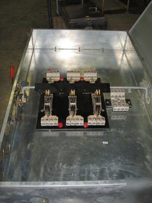 Ge disconnect TC72368 1200A 600V 3P fused indoor