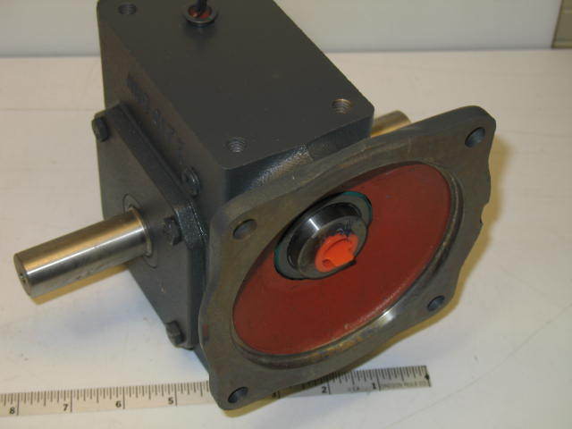 New hub city enclosed worm gearhead drive speed reducer