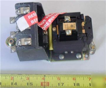 Nos allen bradley 27 amp 3 pole contactor relay