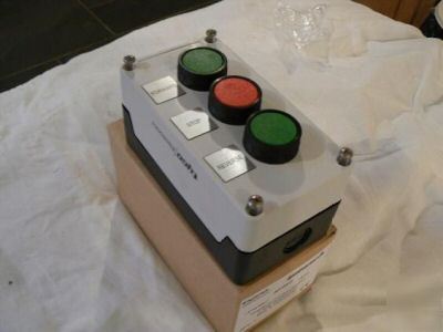 Tyco electrontics forward /reverse control station IP65