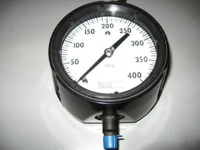 New ashcroft pressure gauge 400 kpa dial 4-1/2 