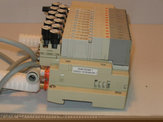 New smc solenoid bank 12 valves SV1100-5FU w/ EX500UNIT