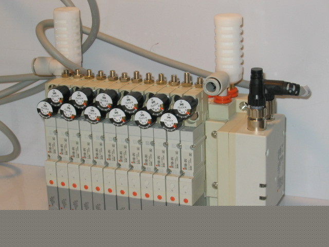 New smc solenoid bank 12 valves SV1100-5FU w/ EX500UNIT