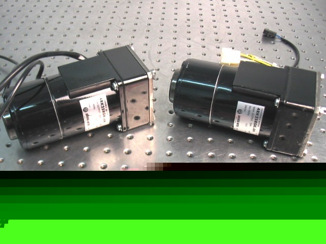T29481 [2] oriental motor reversable motors w/gearheads