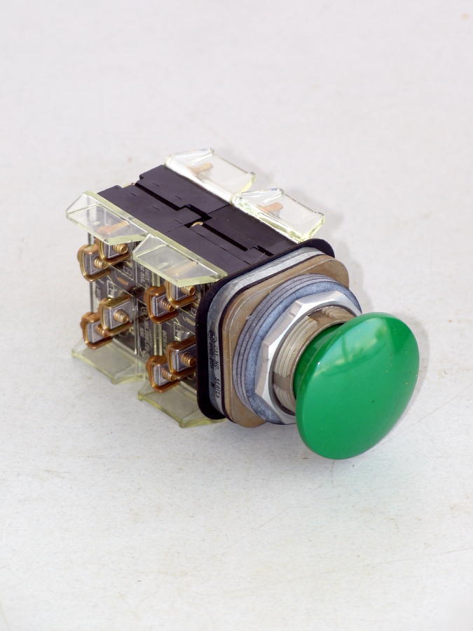 Allen bradley green mushroom head push button