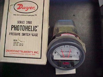 Dwyer photohelic series 3000 3210 gage/pressure switch
