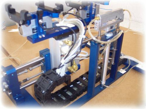 Robot? * pneumatic robot * x, z * plus two grip arms