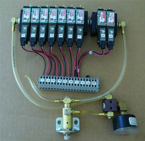 Robot? * pneumatic robot * x, z * plus two grip arms