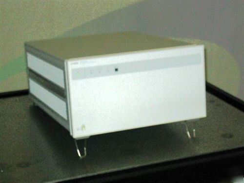 Agilent E5250A low leakage switch mainframe w/E5252A 