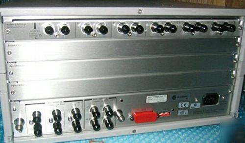 Agilent E5250A low leakage switch mainframe w/E5252A 