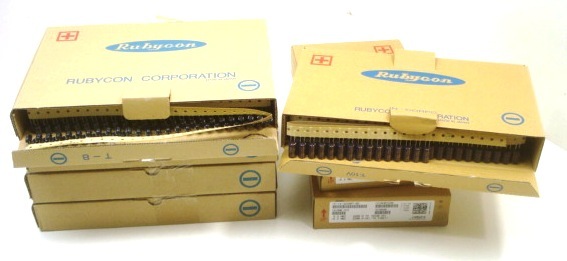 Lot of 5000 electrolytic capacitors