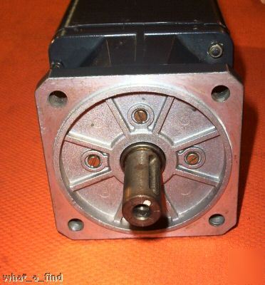 Siemens 1HU3056-0AC01-z 1HU30560AC01Z servo motor 