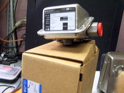 Ashcroft temperature switch g-series GPDN4YYS25 