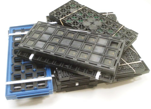 Lot of 13LBS of ic's in tray carriers