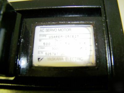 Yaskawa usem-05CE2T ac servo motor 500W 3000 rpm 