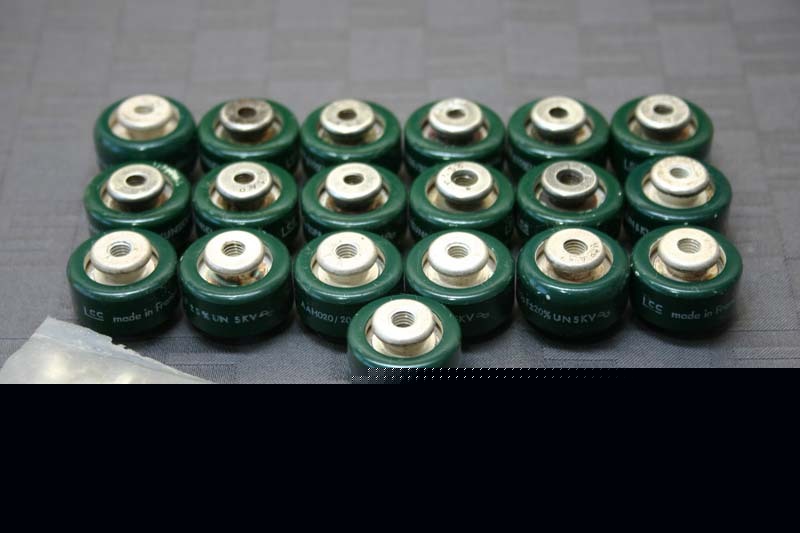 Ceramic doorknob transmitting capacitor 20PF 5KV - nos