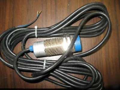 Allen bradley 871C-C15B30-16A proximity switch