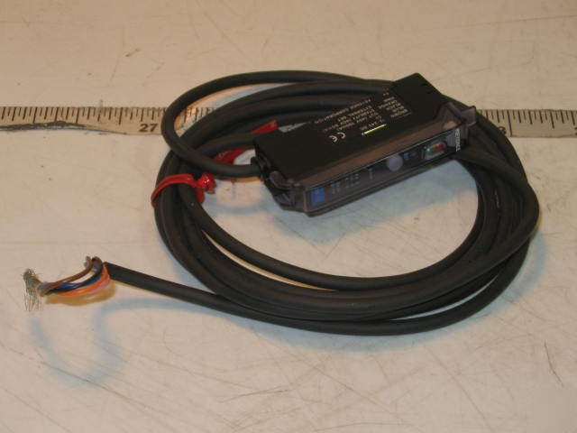 New keyence sensor amplifier fs-T1