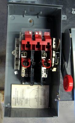 New cutler- hammer disconnect 30 amp 240 vac DH221NRK 