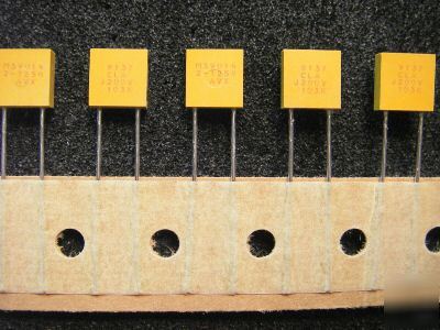 10000PF mil-spec ceramic capacitor, M39014/02-1258,200V