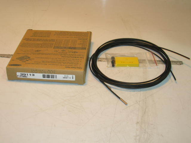 Pair of banner plis-1 plastic fiber optic cable PIFM46U