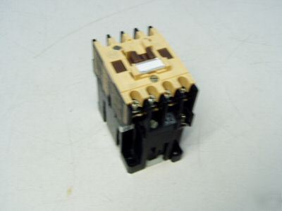 Allen bradley relay m/n: 700-F310A11 - used