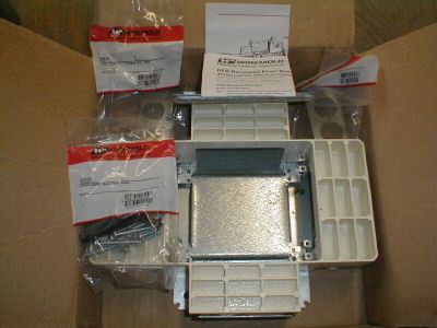 Wiremold RFB4 multiplex recessed floor box- 