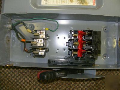 100 a /600V squared safety disconnect switch, fusable