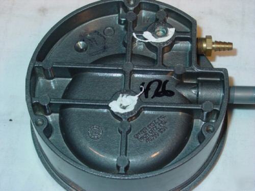 4 dwyer magnehelic differential pressure gages