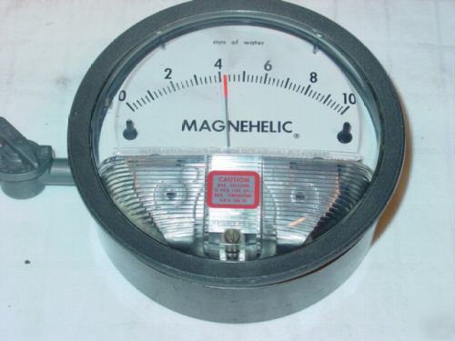 4 dwyer magnehelic differential pressure gages