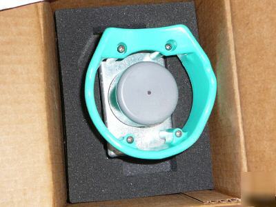 6 pepperl-fuchs ergonomic palm button PB1-008-6 