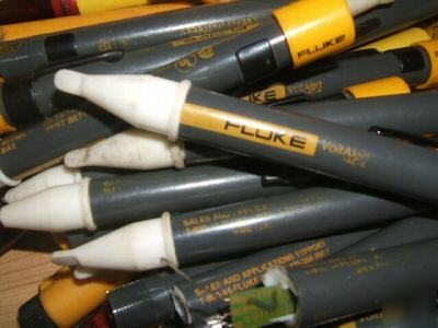 Fluke voltalert 1AC-A1 lot - broken / parts volt alert