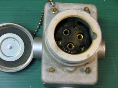 Crouse hinds plug explosion proof box 250 volt 72EC