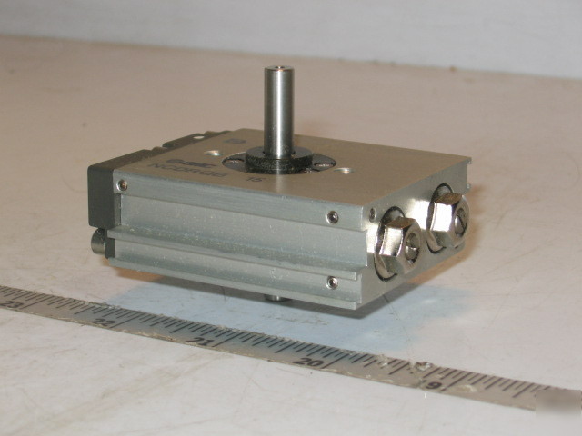 Smc rotary actuator, double shaft NCDRQBW15-90