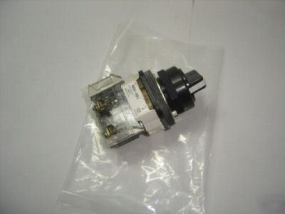 Allen bradley 800H-HR2 2 positions selector switch