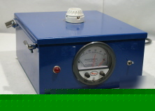 Dwyer photohelic 3000-oc pressure switch/gage + box