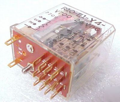 24V 2A plug in potter amf robotic automation relays R2