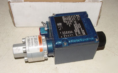 New itt / neo-dyn pressure switch 201P16C3K 