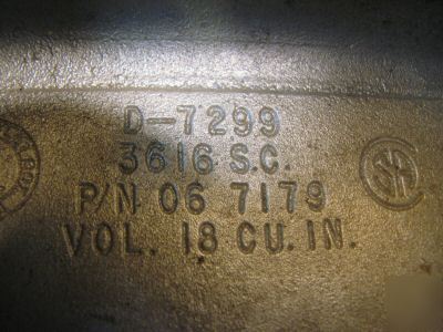 Hubbel explosion proof plug wet location 79EC