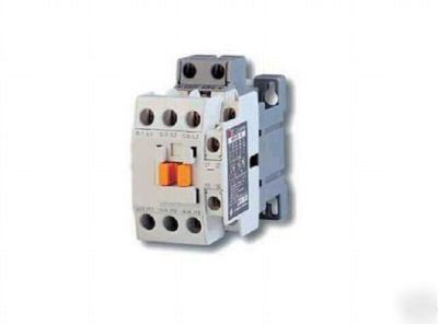 New size 0 3 pole 18 amp 600V contactor