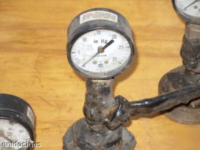 17PC lot vintage usg vacuum gauges w/valves & fittings 