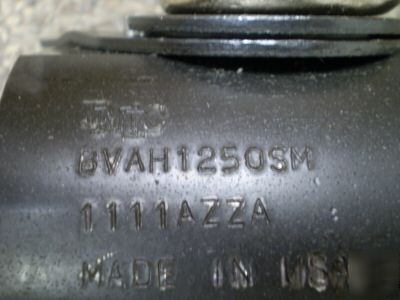 New lot of 2 dmic ball valves