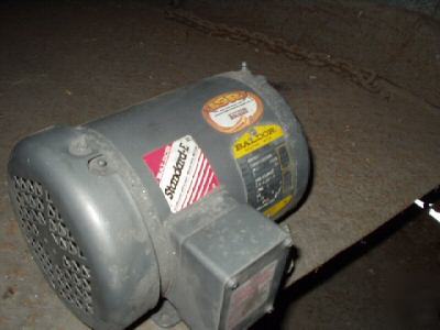 New electric motor, 3 ph, 1.0HP 143T 1725 baldor M3546T