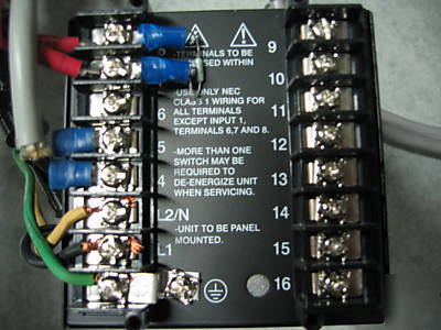 Honeywell DC230B-C0-0A-10-0000000-E0-0 temp controller