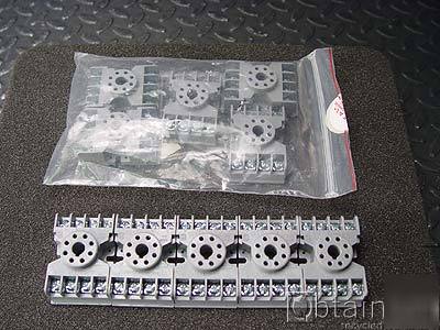 Lot of 10 potter & brumfield 27E122 relay sockets